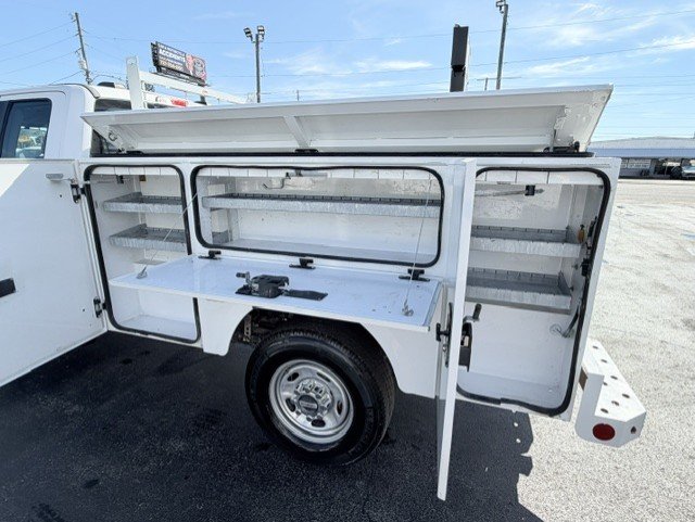 2022 Ford F-250 - $23,888