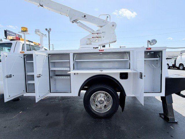 1999 Ford F550 - $25,888