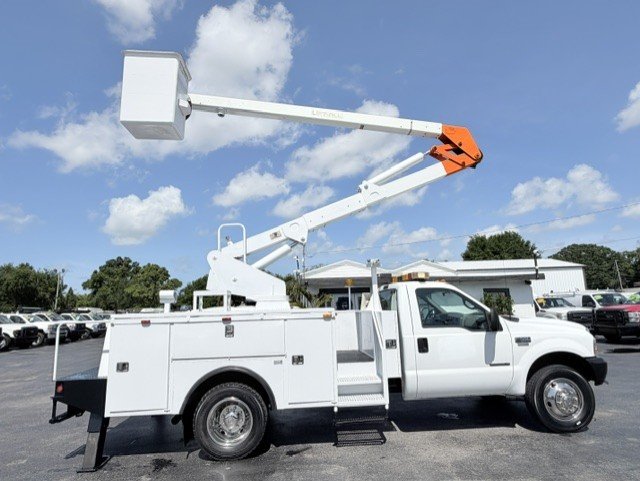 1999 Ford F550 - $25,888
