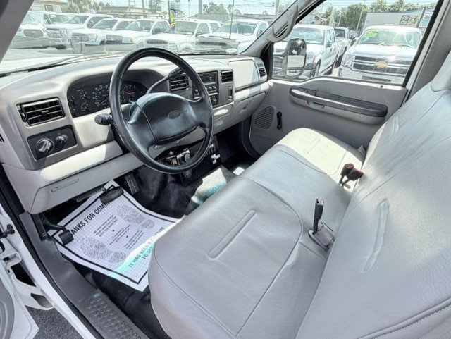 1999 Ford F550 - $25,888