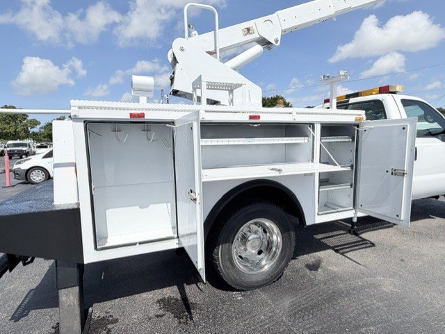 1999 Ford F550 - $25,888