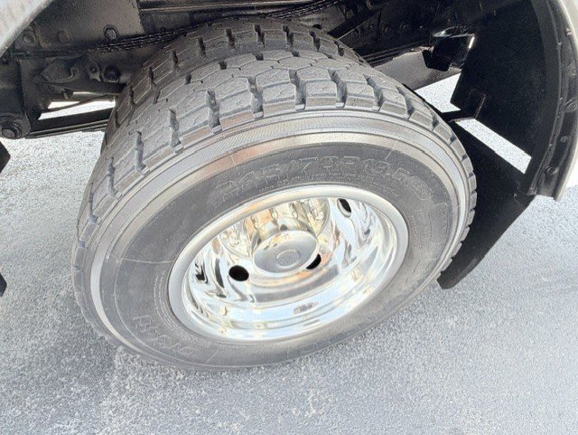 1999 Ford F550 - $25,888