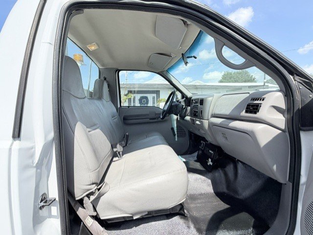 1999 Ford F550 - $25,888