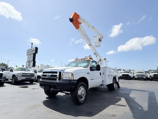 1999 Ford F550 - $25,888
