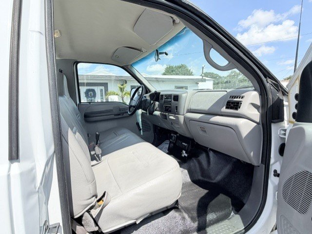 1999 Ford F550 - $25,888