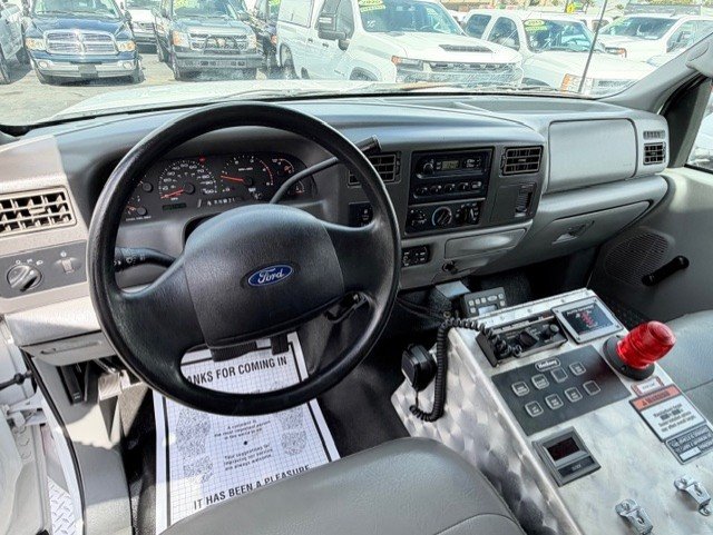 2002 Ford F-550 Super Duty