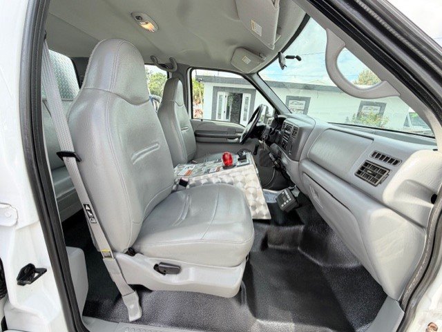 2002 Ford F-550 Super Duty