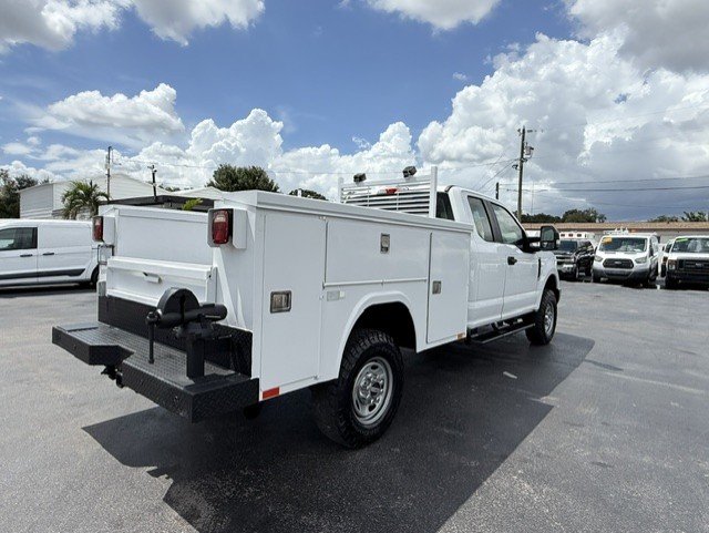 2017 Ford F-250 - $23,888