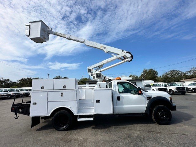 2008 Ford F-550 - $24,888