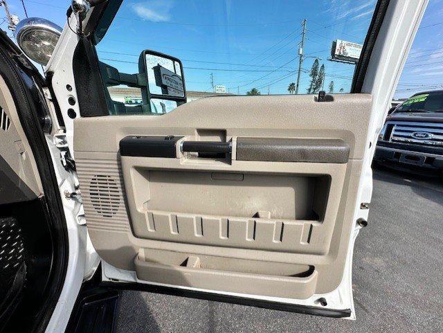 2008 Ford F-550 - $24,888