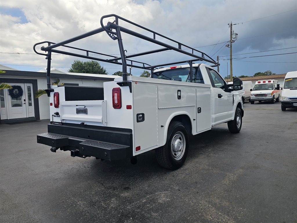 2022 Ford F-250 - $26,888