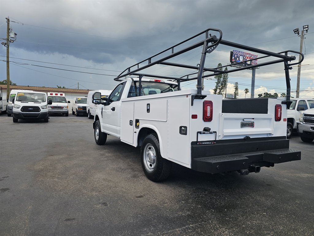 2022 Ford F-250 - $26,888