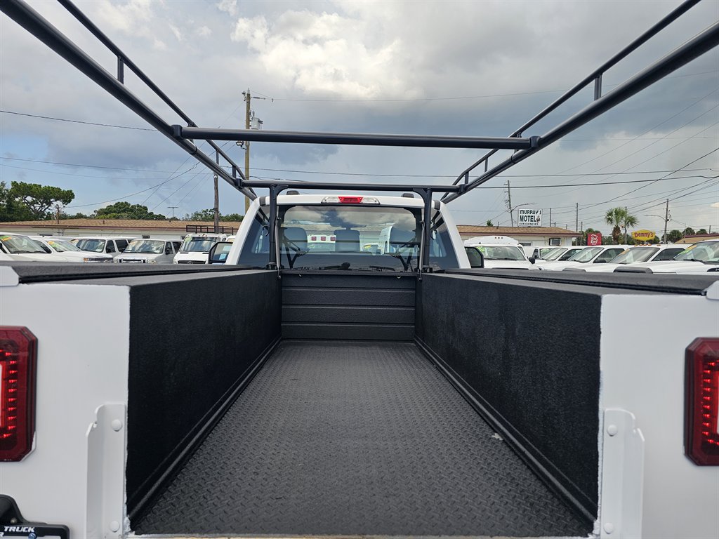 2022 Ford F-250 - $26,888