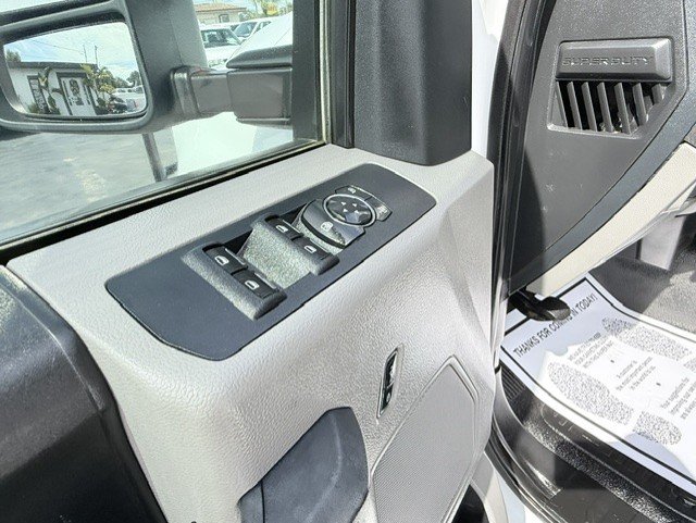 2017 Ford F-250 - $24,888