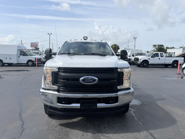 2019 Ford F350 - $23,888