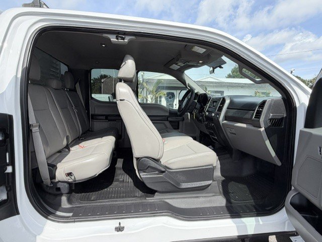 2019 Ford F350 - $23,888