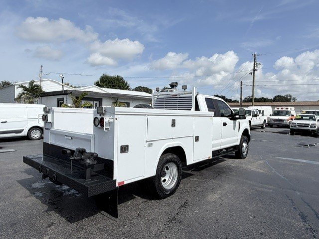 2019 Ford F350 - $23,888