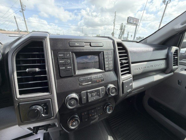 2019 Ford F350 - $23,888