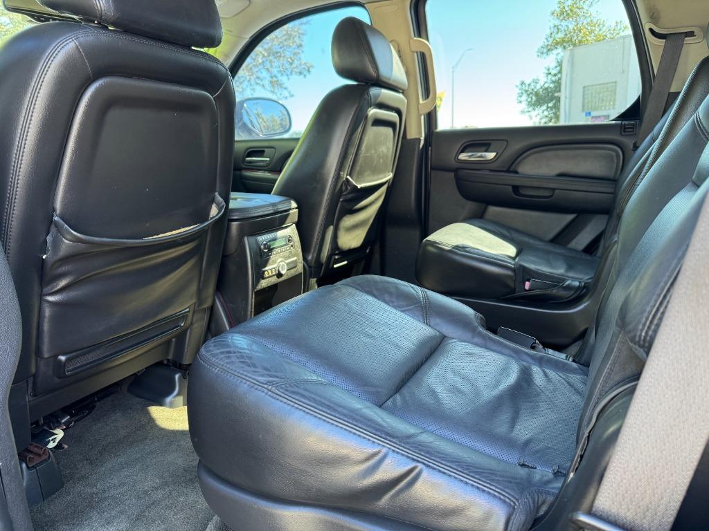 2008 Cadillac Escalade photo
