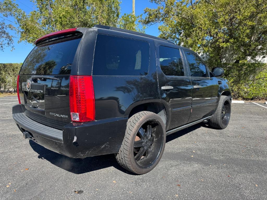 2008 Cadillac Escalade photo