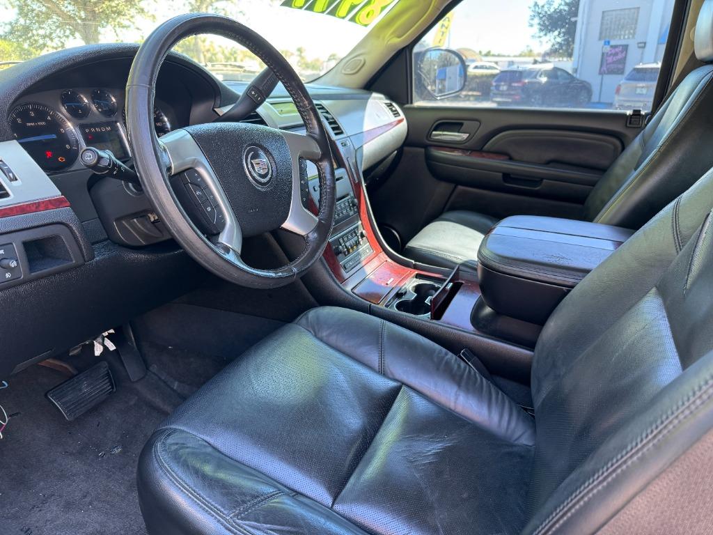 2008 Cadillac Escalade photo