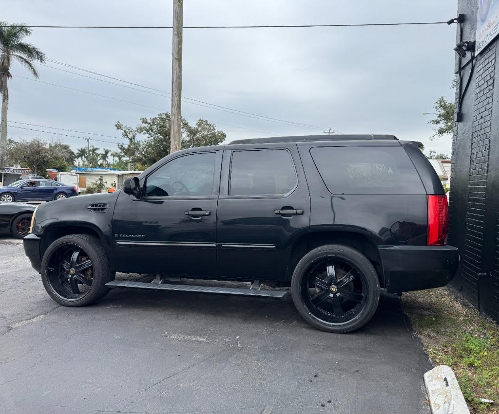 2008 Cadillac Escalade photo
