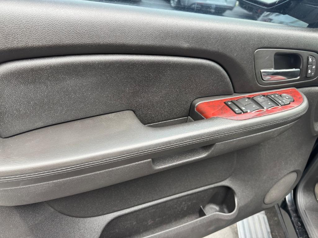 2008 Cadillac Escalade photo