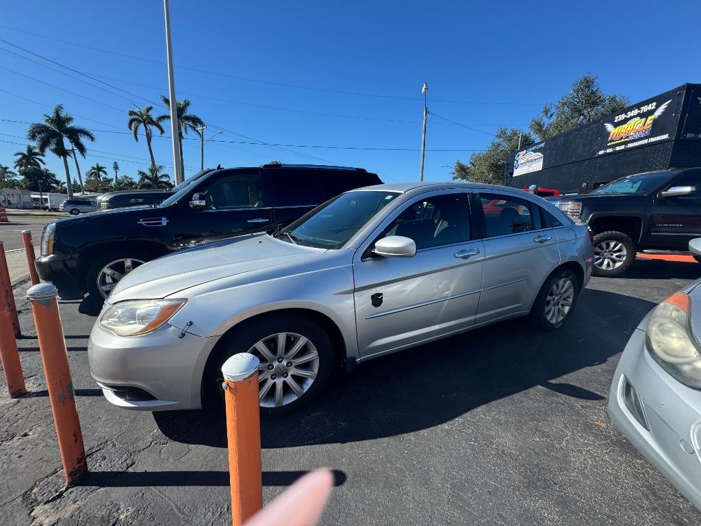 2012 Chrysler 200 LX photo