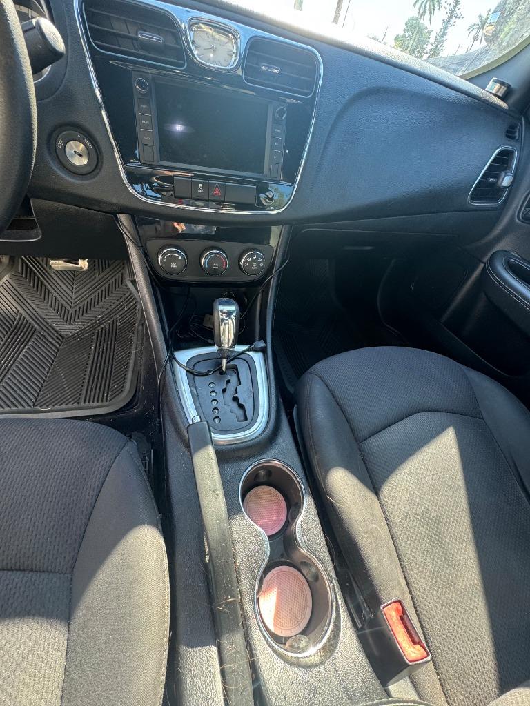 2012 Chrysler 200 LX photo