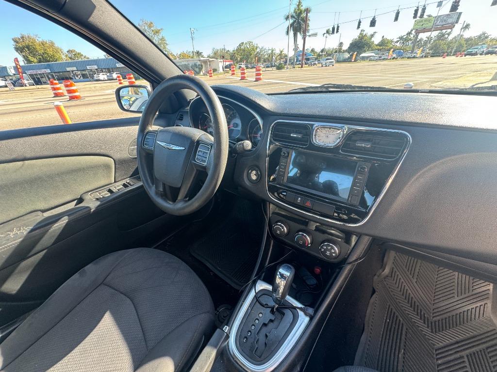 2012 Chrysler 200 LX photo