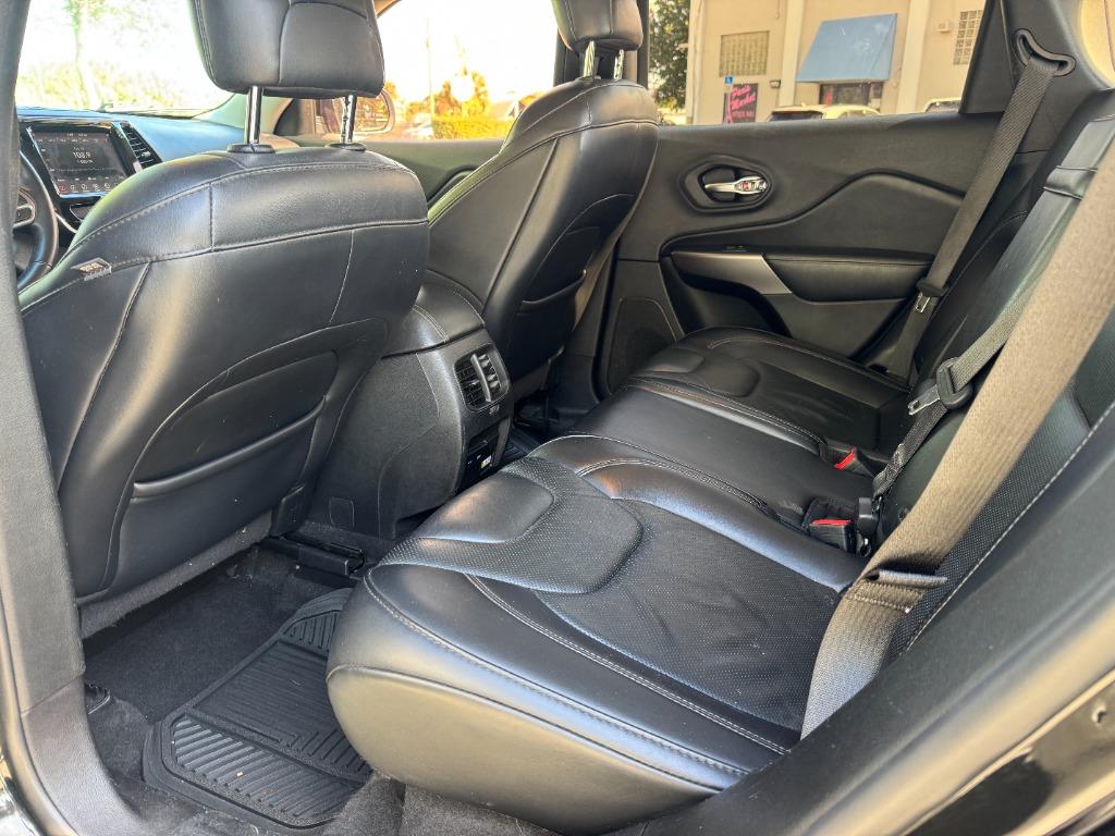 2019 Jeep Cherokee - $14,999