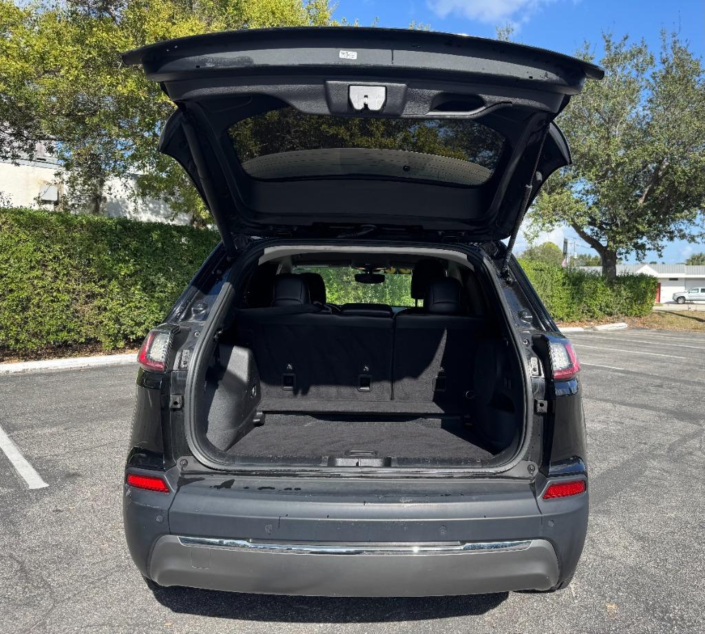 2019 Jeep Cherokee - $14,999