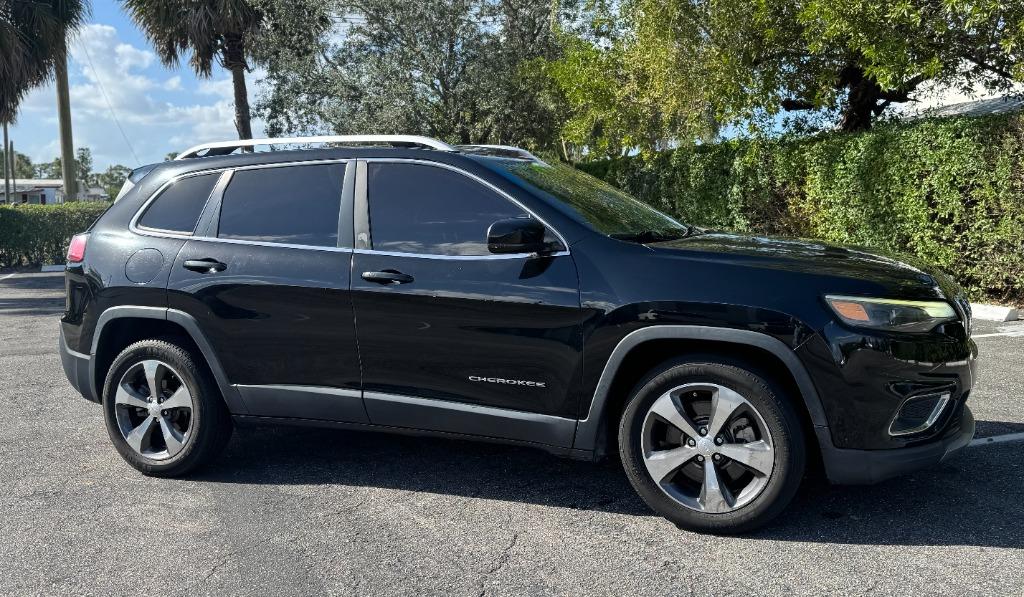 2019 Jeep Cherokee - $14,999