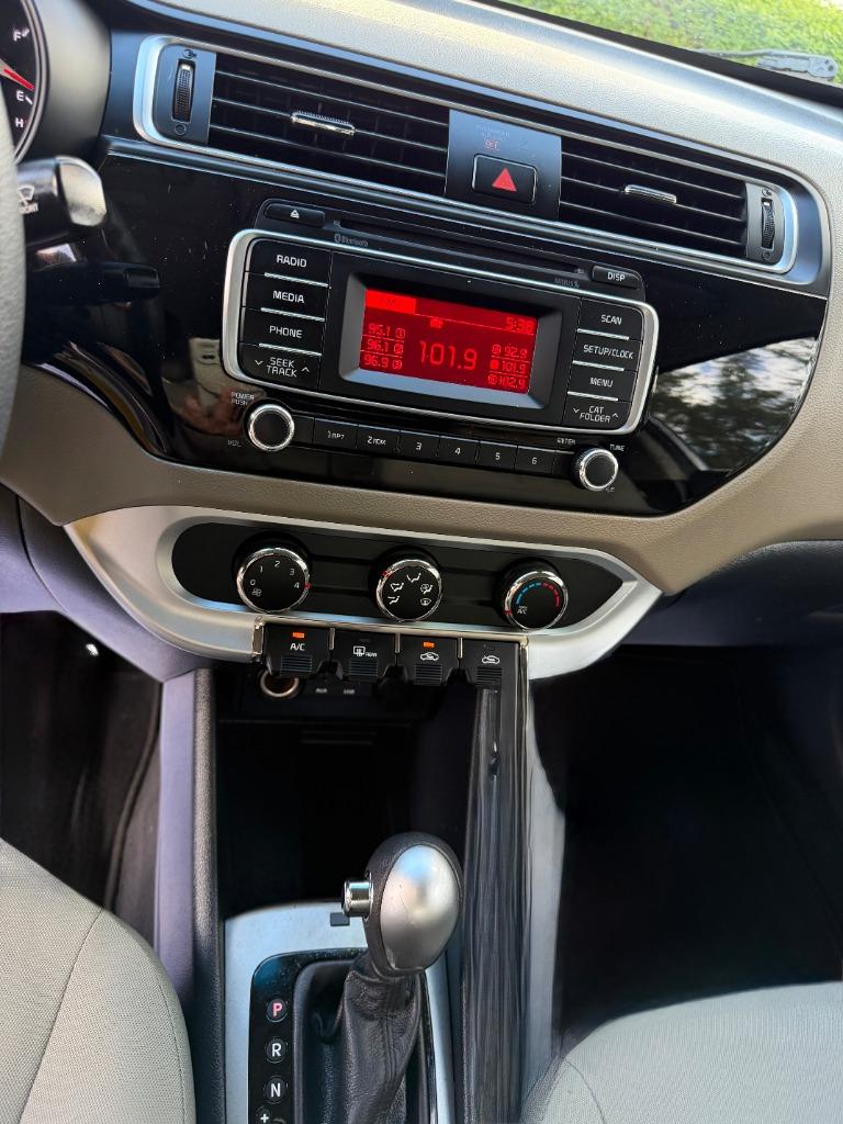 2016 Kia Rio - $5,999