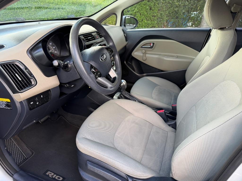 2016 Kia Rio - $5,999