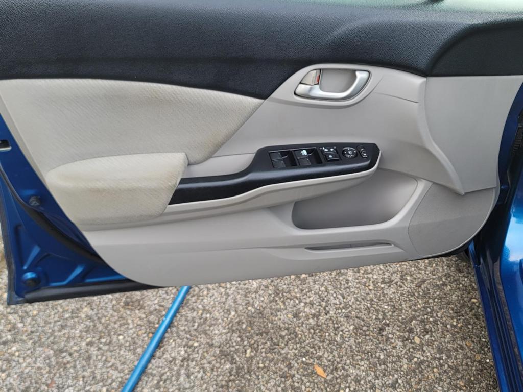 2013 Honda Civic LX photo