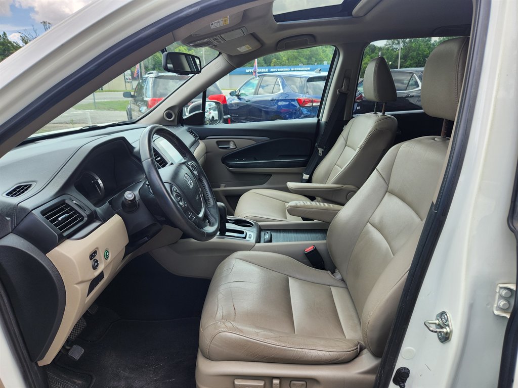 2017 Honda Pilot - $13,995