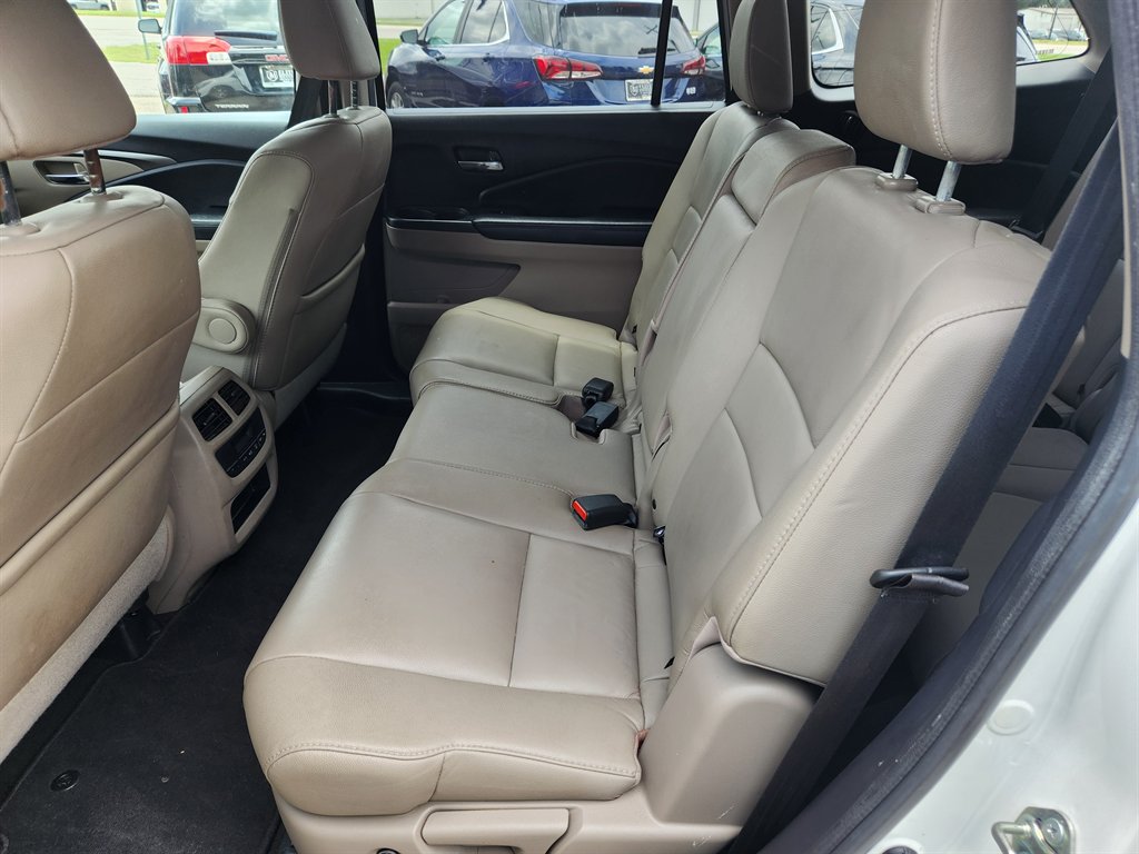 2017 Honda Pilot - $13,995