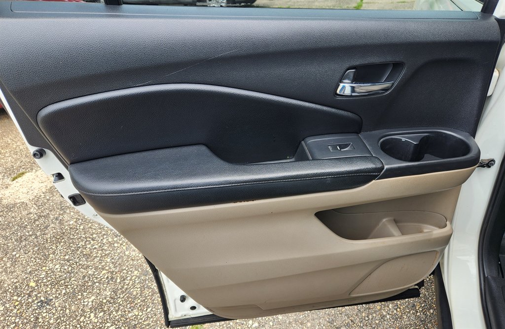 2017 Honda Pilot - $13,995