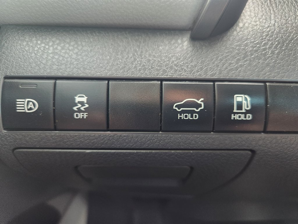 2022 Toyota Camry - $19,995