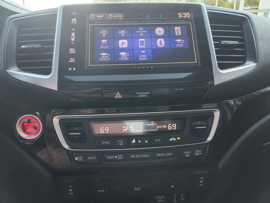 2017 Honda Pilot - $16,995