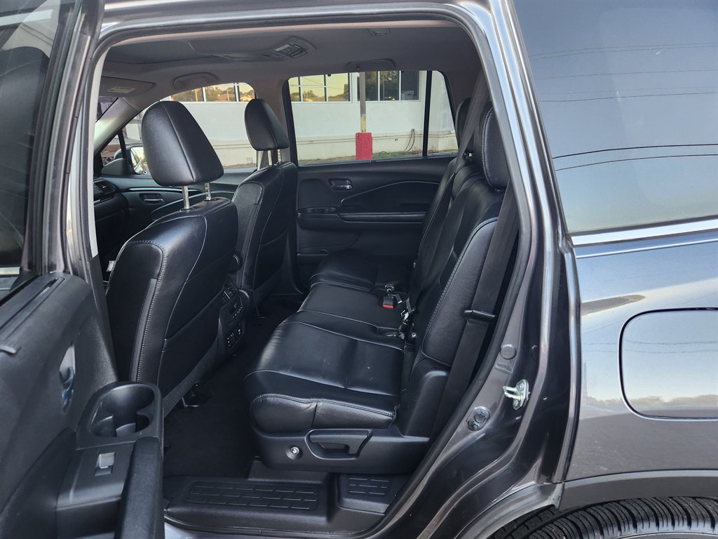 2017 Honda Pilot - $16,995