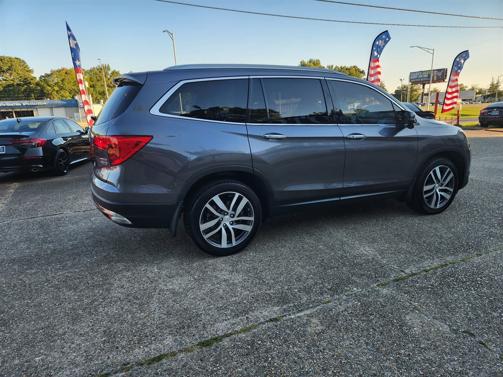 2017 Honda Pilot - $16,995