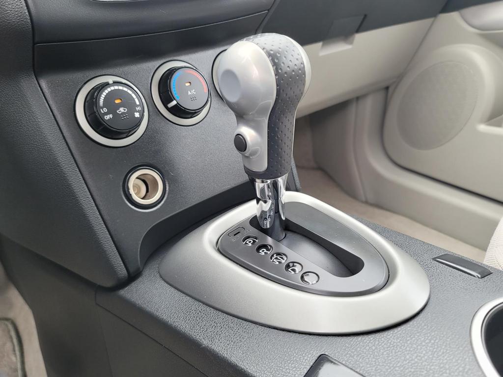 2014 Nissan Rogue Select S photo