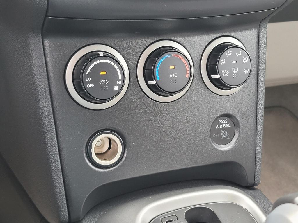 2014 Nissan Rogue Select S photo
