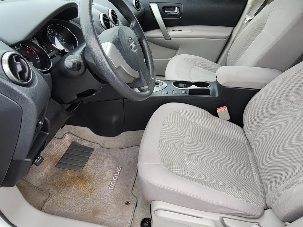 2014 Nissan Rogue Select S photo