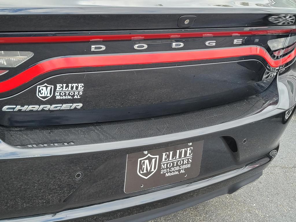 2020 Dodge Charger SXT photo