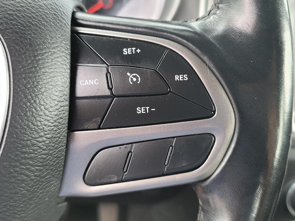 2020 Dodge Charger SXT photo