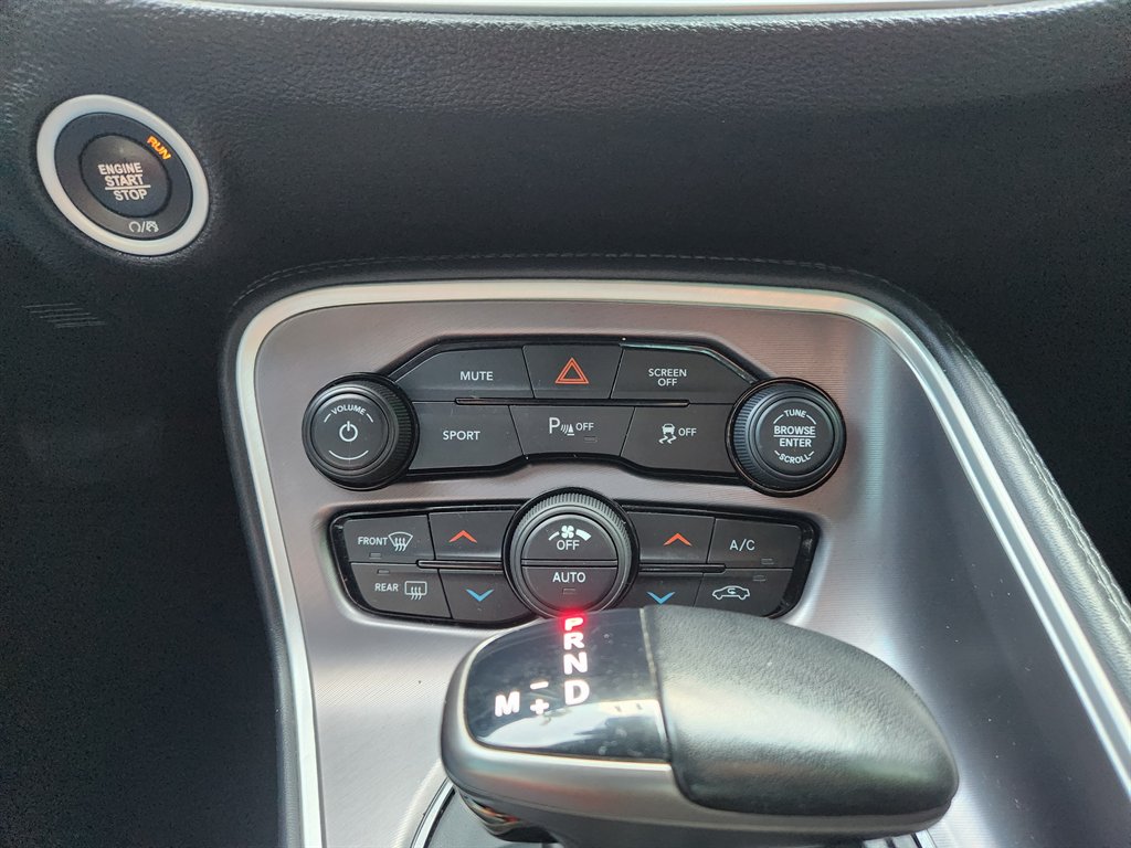 2022 Dodge Challenger - $29,500