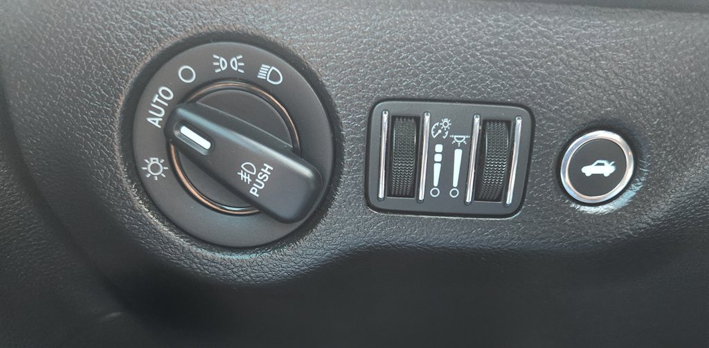 2022 Dodge Challenger - $29,500